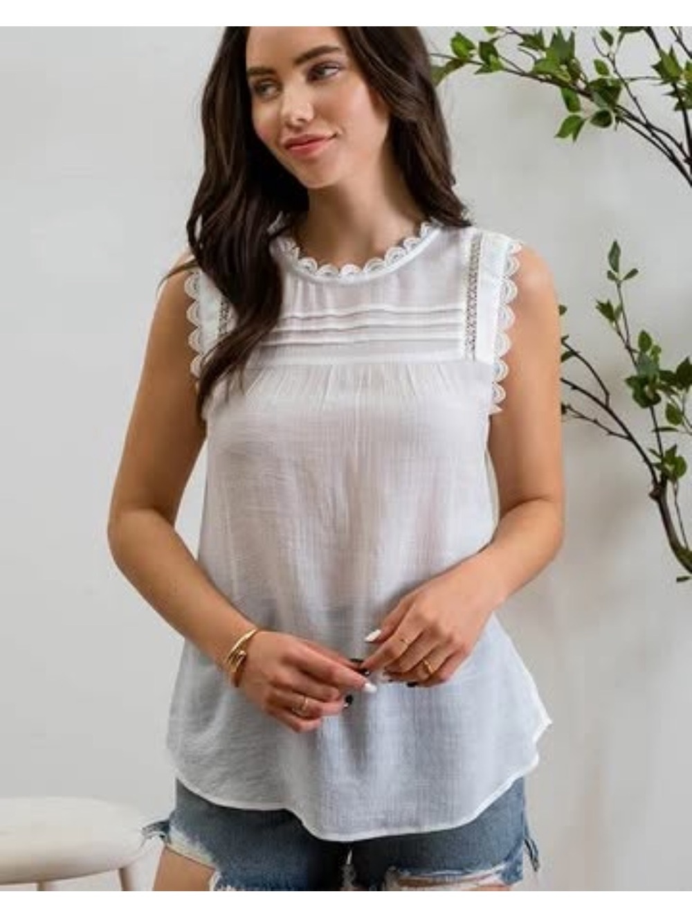 Sleeveless Lace Woven Top-Fits like a Small